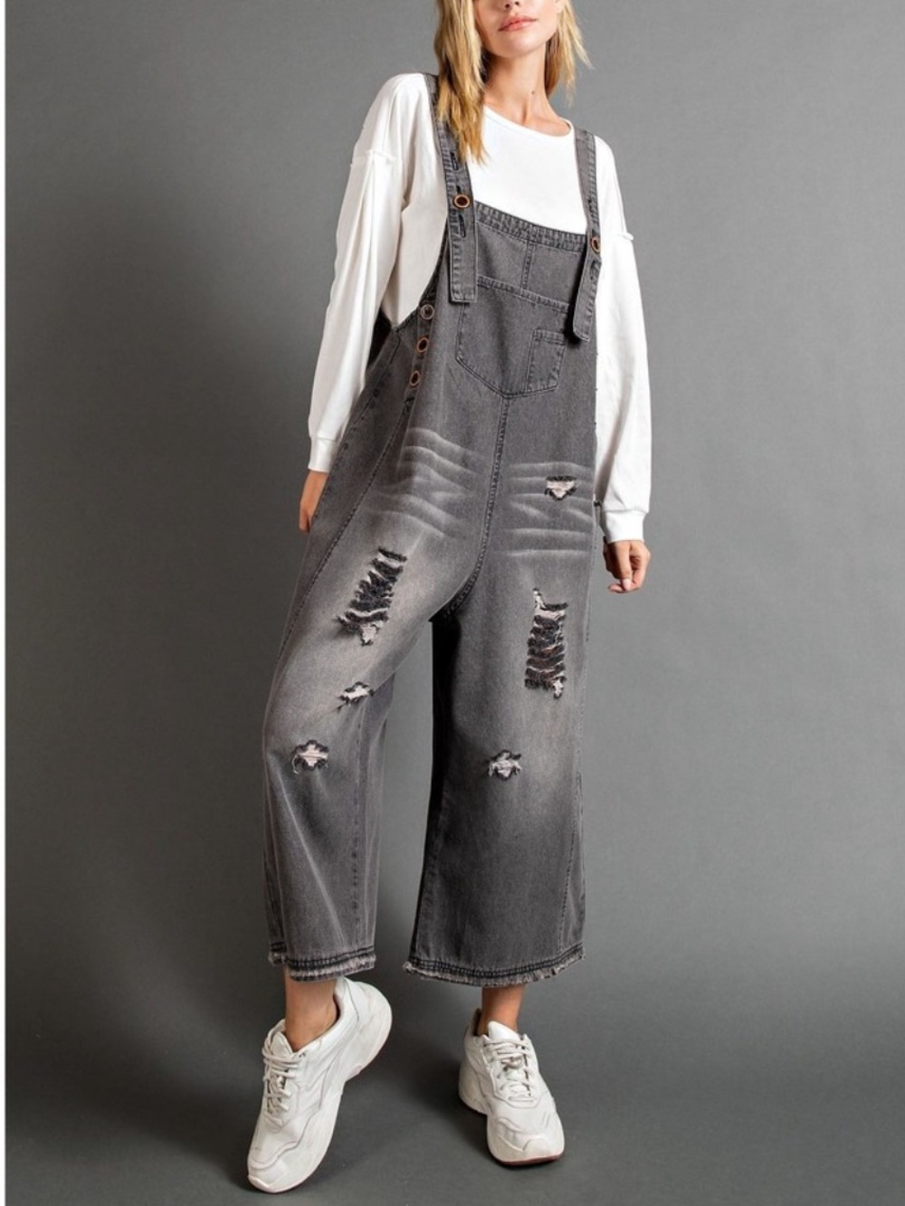 NWT Easel Grey Washed Denim Overalls Size Medium